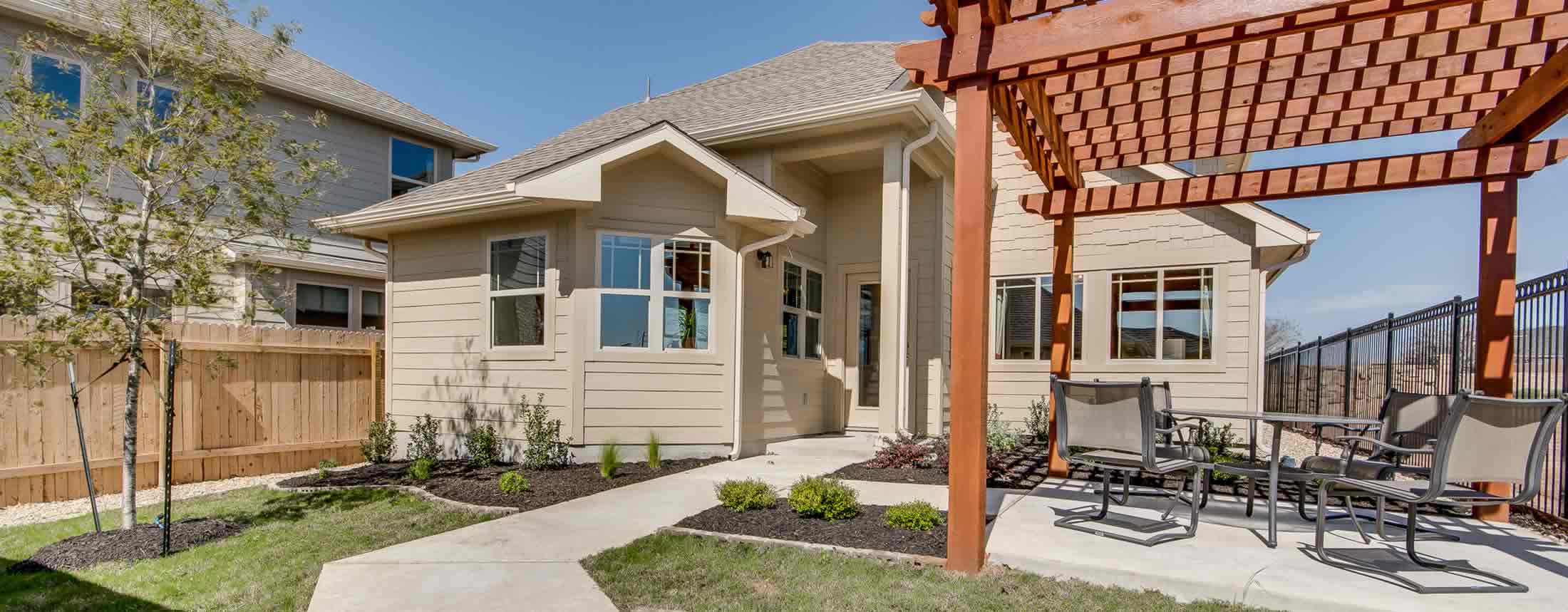 new-homes-courtyard exterior